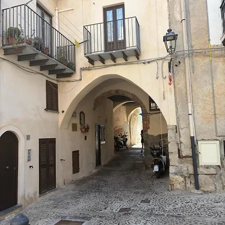 Auria House Apartment Cefalù